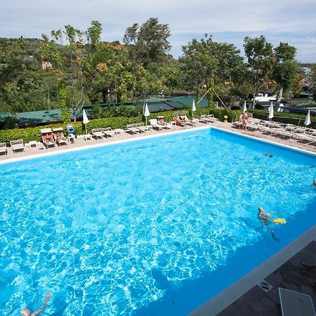 Il Frantoio Camping San Bartolomeo Al Mare Exterior foto